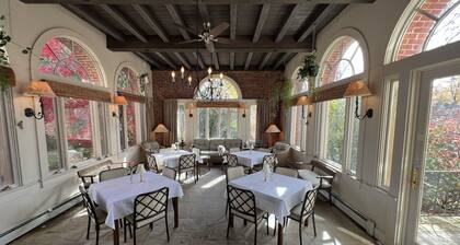 Historic Mansion Amazing Wonderland !