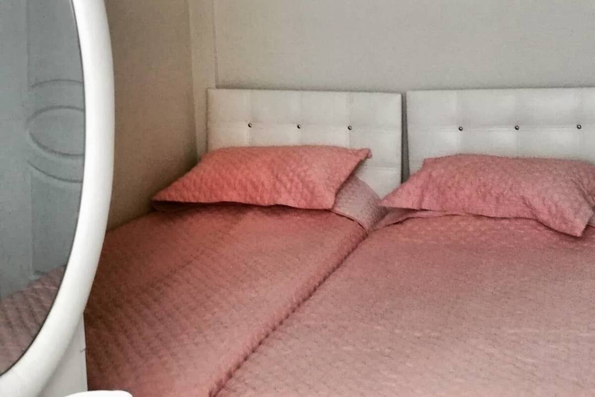 Kahden hengen huone (kaksi sänkyä) | 1 makuuhuone, äänieristys, ilmainen Wi-Fi, vuodevaatteet