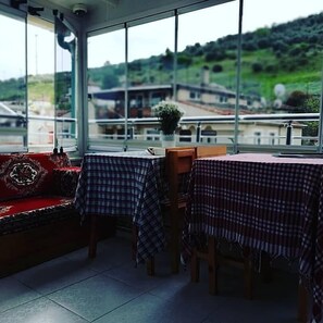 Ilmainen päivittäinen mukaan otettava aamiainen 