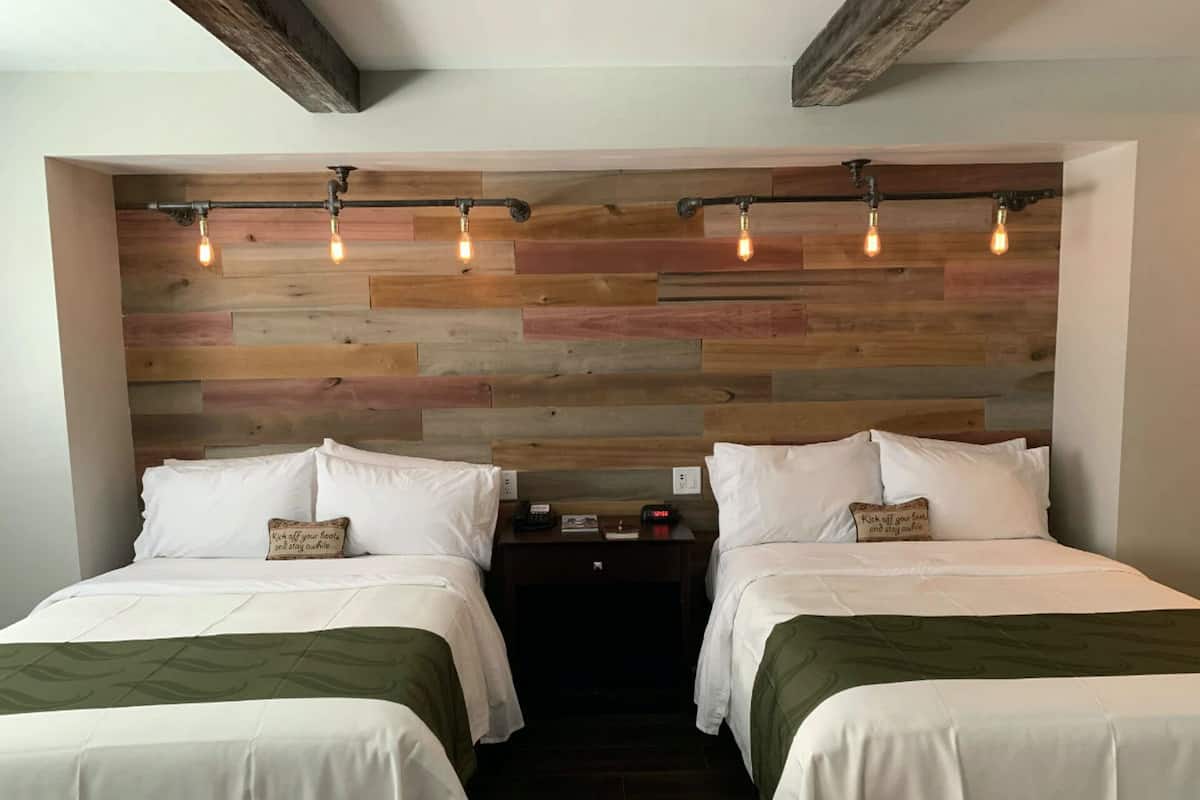 Elite Suite, Multiple Beds | In-room safe, rollaway beds, free WiFi, bed sheets