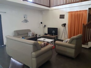 Flat-screen TV - Cacao Lodge (Mamoudzou)