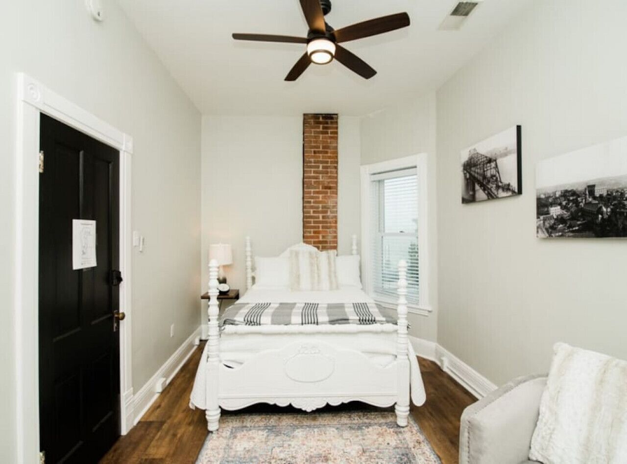 Hawkin's House Upper Room Downtown Jefferson City