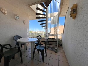 Outdoor dining - Flat with solarium and barbecue, sea view (Cambrils)