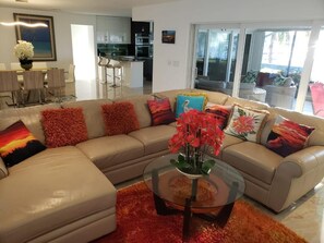 スマートテレビ、卓球台