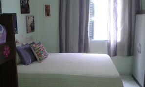 1 dormitorio, tabla de planchar con plancha, wifi