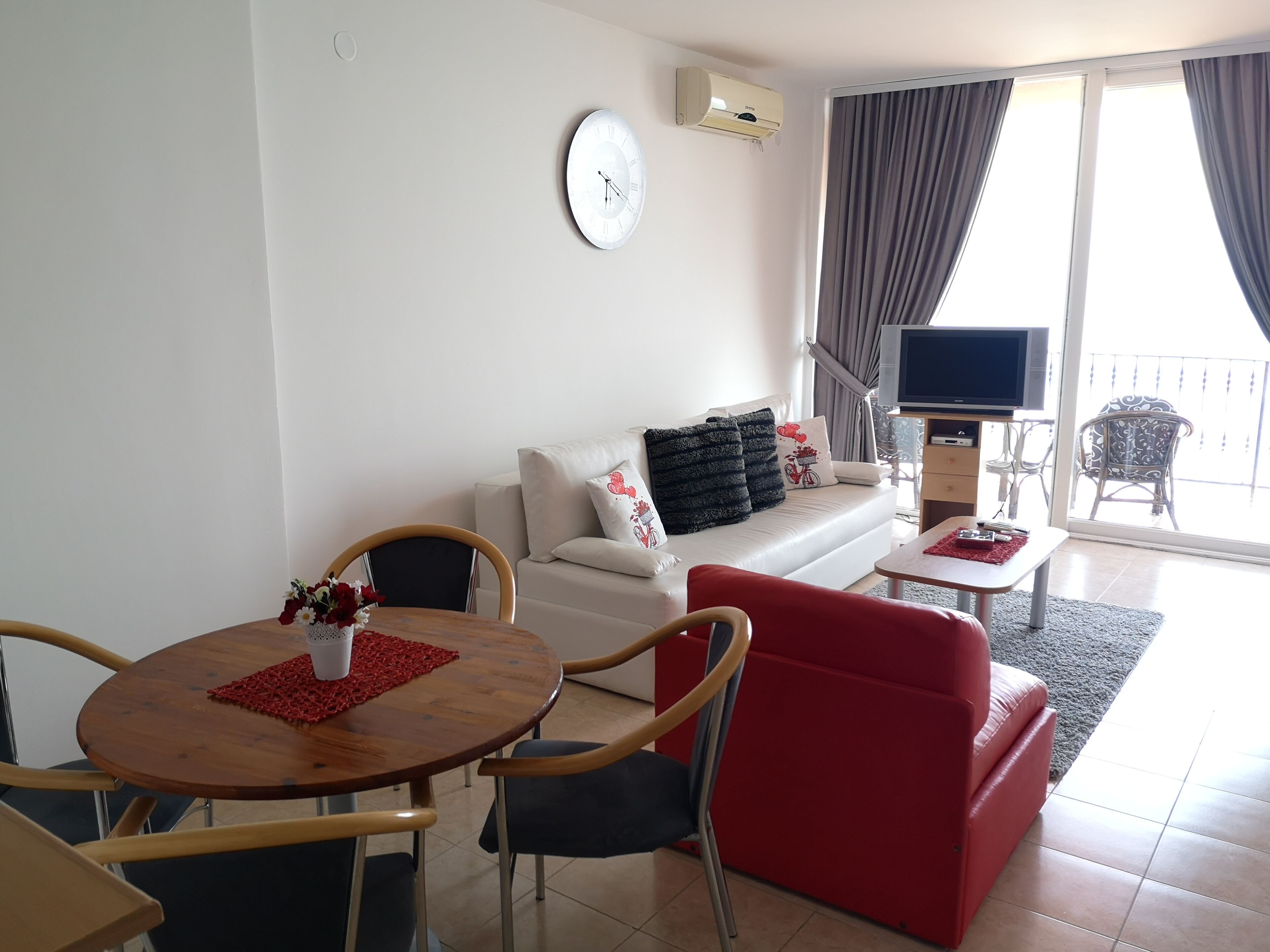 Comfort appartement, 1 slaapkamer | Woonruimte | Flatscreentelevisie