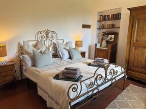 Appartement, 1 chambre, terrasse, vue colline (L'Angolo, incl. 60€ Cleaning Fee)