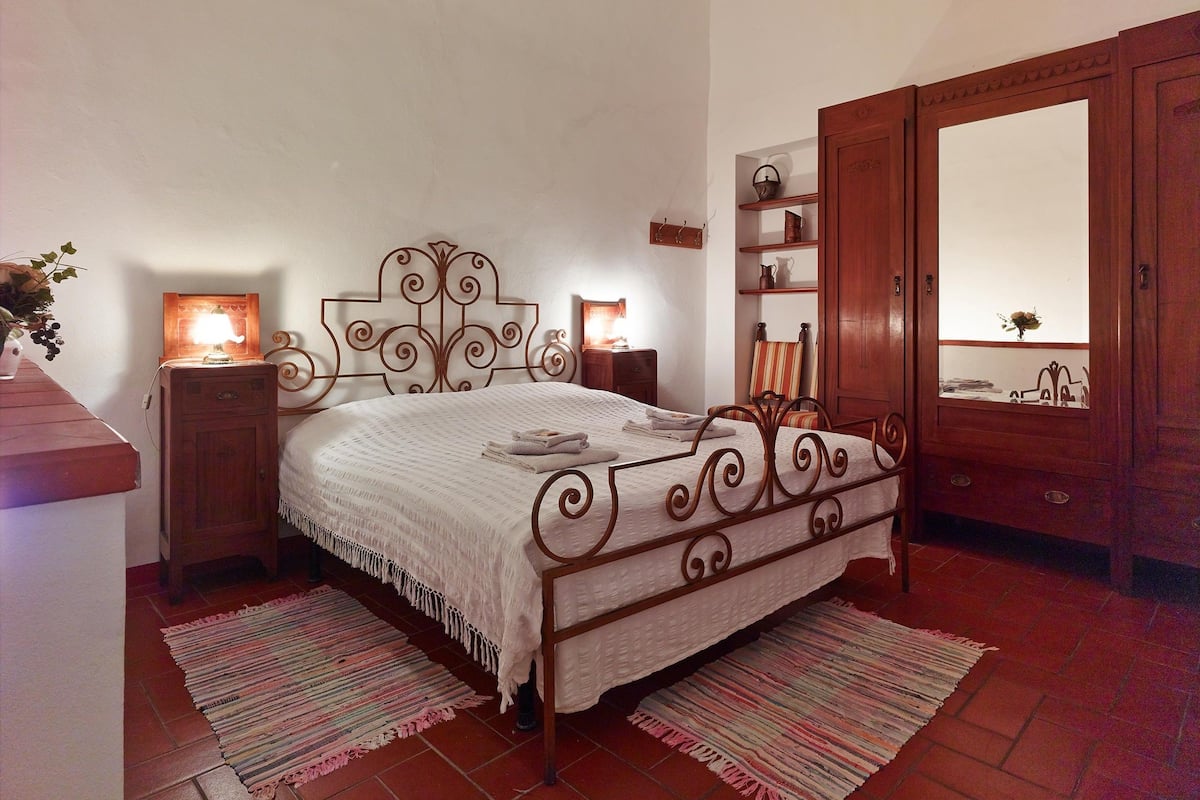 Apartment, 1 Bedroom, Terrace, Hill View (L'Angolo, incl. 60€ Cleaning Fee) | 2 bilik tidur, dilengkapkan perabot secara berasingan