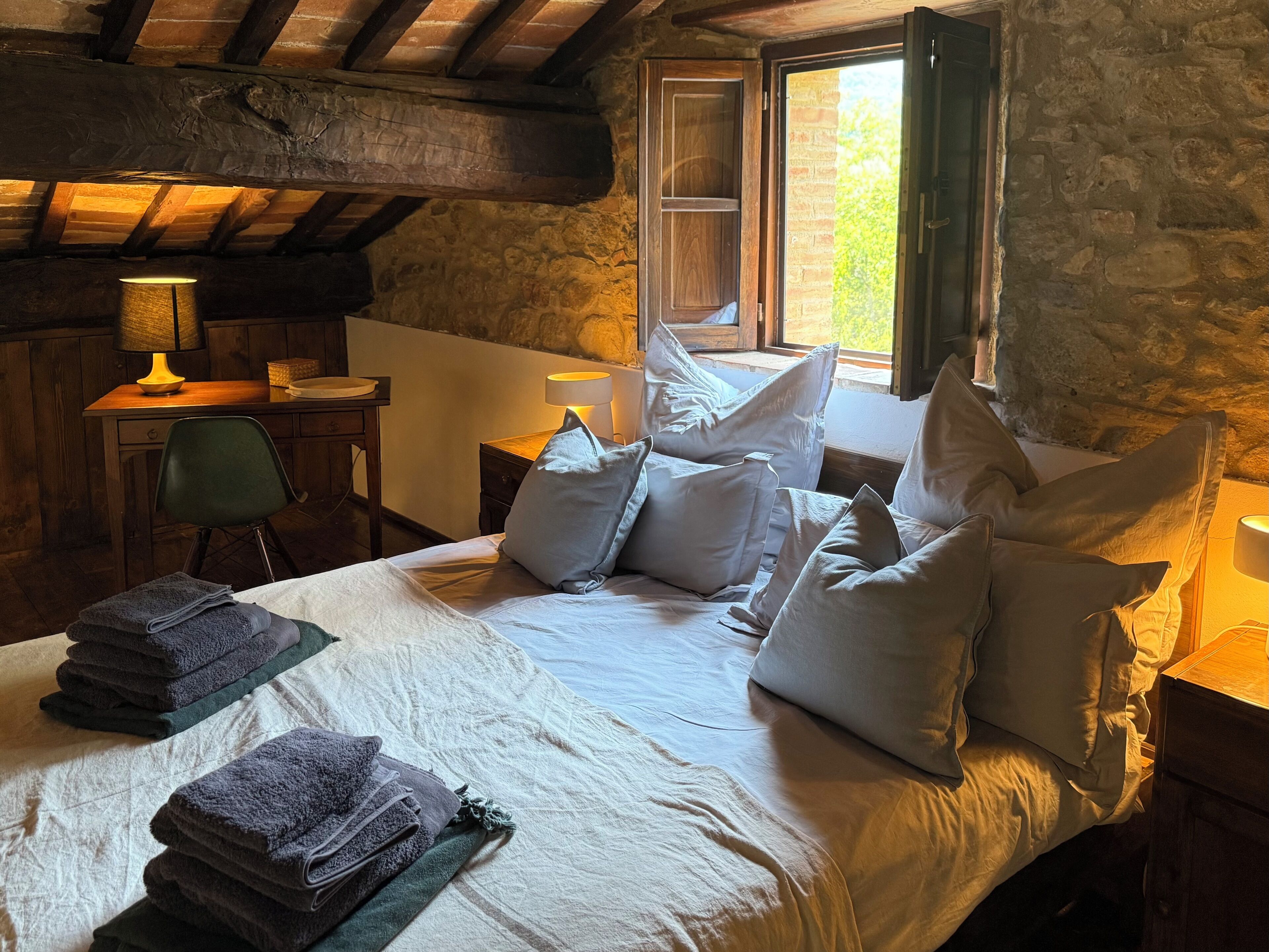 Duplex, 1 Bedroom, Hill View (La Galleria, incl. 60€ Cleaning Fee) | Living area | 36-inch flat-screen TV with satellite channels, TV, fireplace