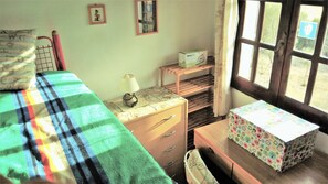 3 bedrooms, iron/ironing board, bed sheets - Villetta al mare in Solanas, a town adjacent to Villasimius, municipality of Sinnai (Sinnai, Solanas (Ca))