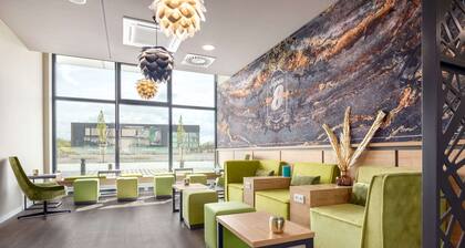 Super 8 by Wyndham Oberhausen am Centro