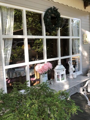 Exterior detail - LUXURY CHALET for max 5 pers. In the middle of the Limburg forest (Zutendaal)