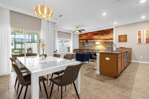 Interior - 4 Bedrooms / 3 Bathrooms / Storey Lake (3195 PP) (Kissimmee)