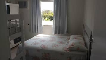 Cortinas blackout, tabla de planchar con plancha y wifi gratis