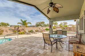 Property grounds - FABULOUS 3 Bedroom with a private backyard and heated pool!!! (Mesa)