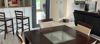 尼科斯別墅飯店