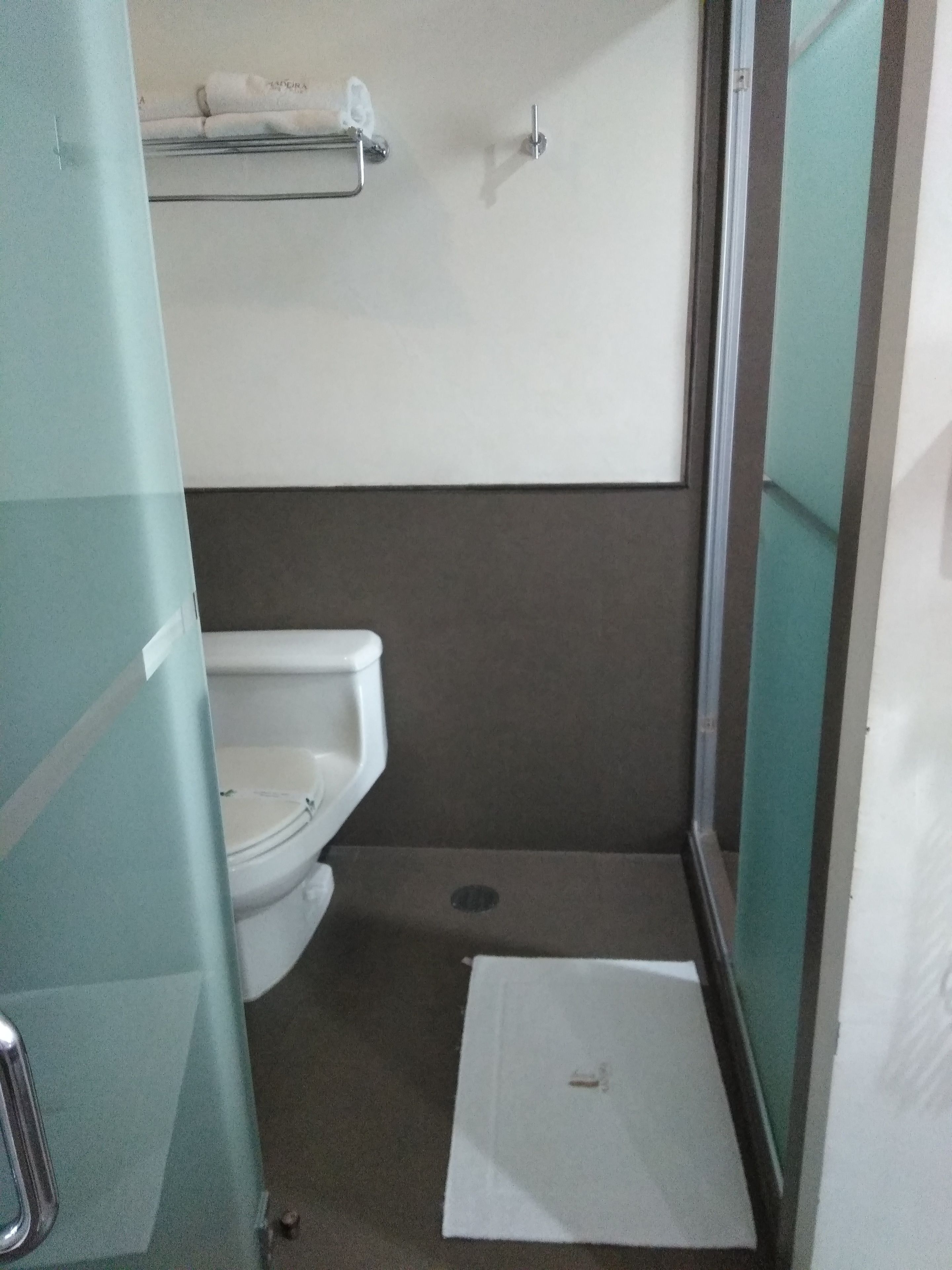 junior room, 1 king bed | bathroom | shower, rainfall showerhead, free toiletries, hair dryer