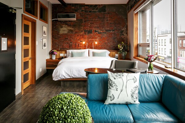 Chambre exécutive, 1 trÚs grand lit | Fer et planche à repasser, accÚs au Wi-Fi (inclus)