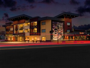 Exterior - The Cadence (Niagara Falls)