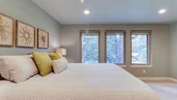 2 habitaciones, escritorio, tabla de planchar con plancha y wifi gratis