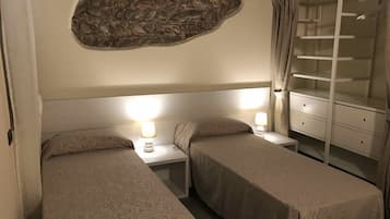 1 chambre, espace de travail pour ordinateur portable