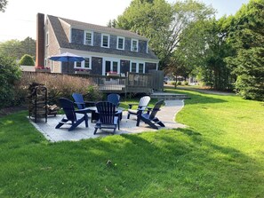 Outdoor dining - Cozy Cape near Chatham Center (Chatham)