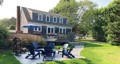 Cozy Cape near Chatham Center