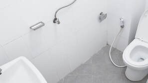Ducha, toallas, jabón, shampoo
