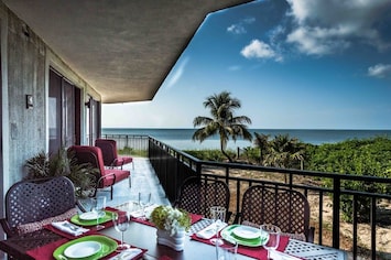 90 foot balcony on the Ocean