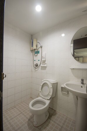 Douche, serviettes fournies