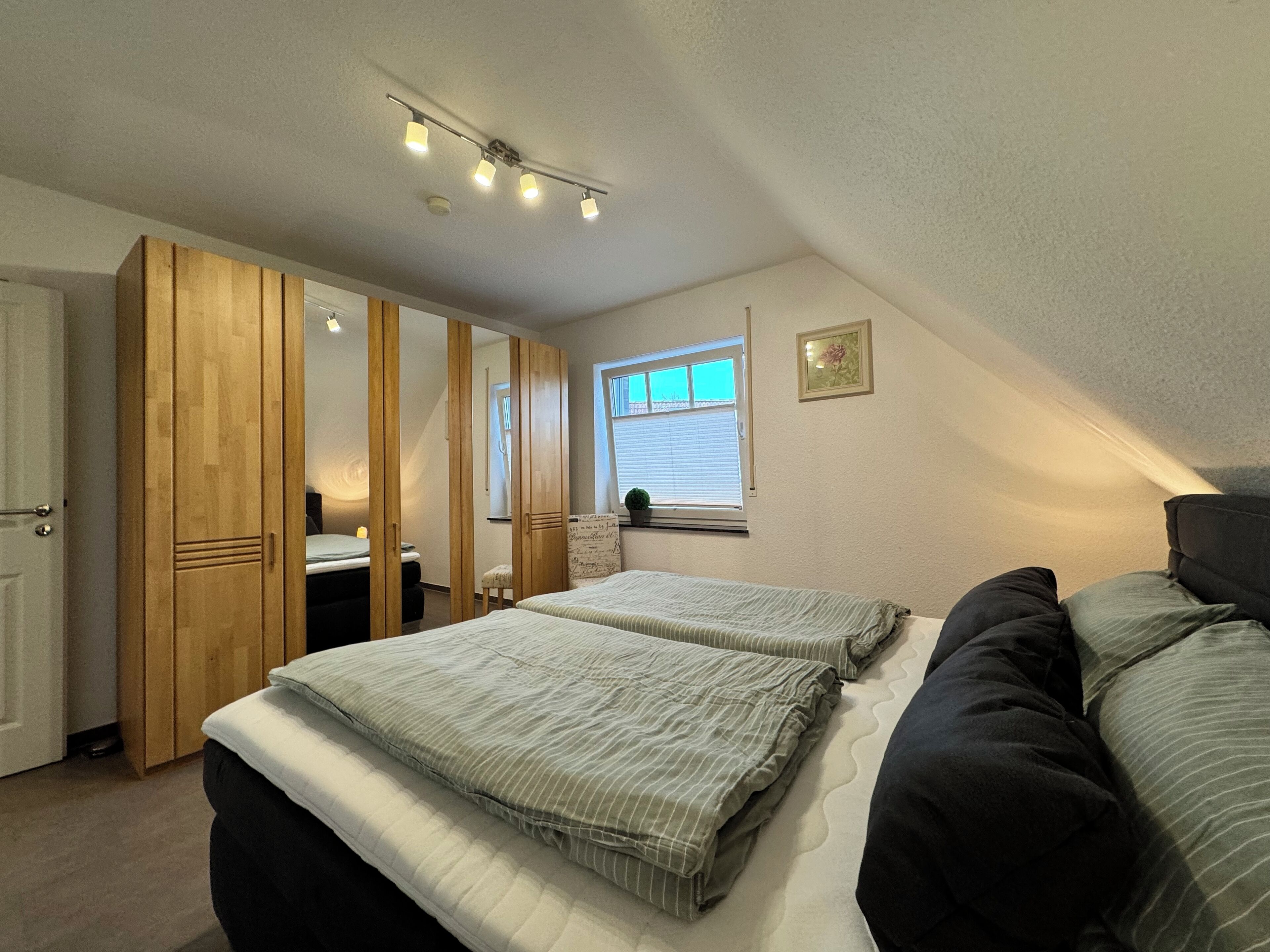 3 Schlafzimmer, Zimmersafe, Bügeleisen/Bügelbrett, Reisekinderbett