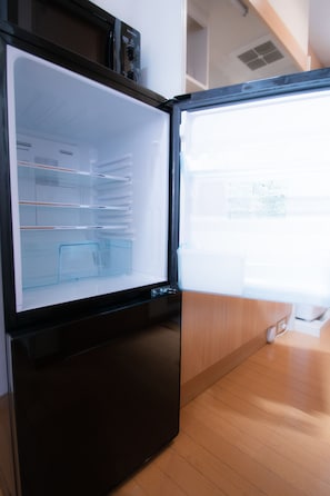 Chambre Standard (201) | Mini-réfrigérateur
