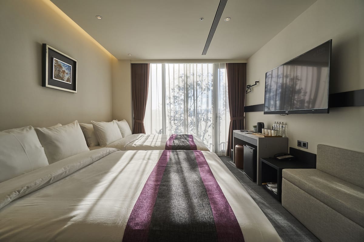Habitación cuádruple | Vista del balcón