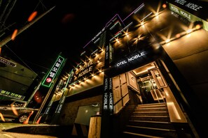 Interior entrance - Noble Hotel (Incheon)