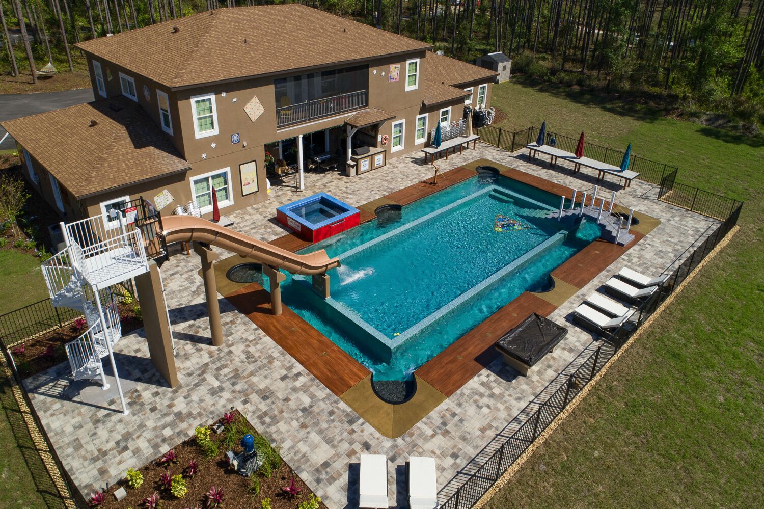 Sleep Up To 54 At The Great Escape Parkside - 15 BR Game Themed Mansion!