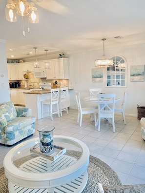 Interior - Steps to 30A & beach with all the comfort of home including a washer & dryer!  (Santa Rosa Beach)