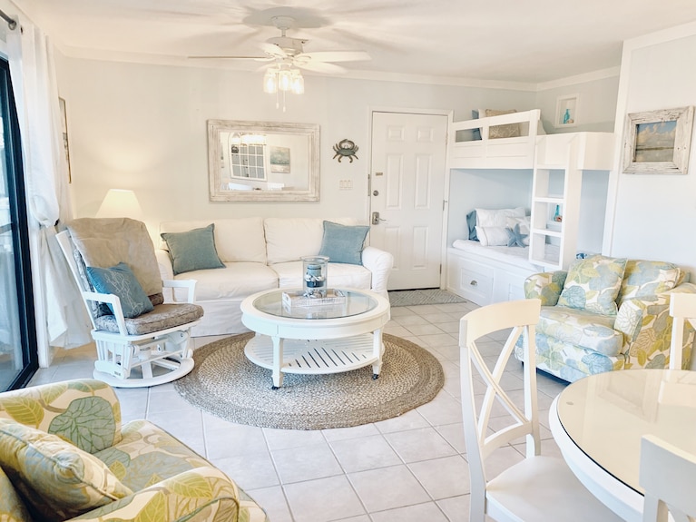 Steps To 30a & Beach With All The Comfort Of Home Including A Washer & Dryer! - Rosemary Beach, FL