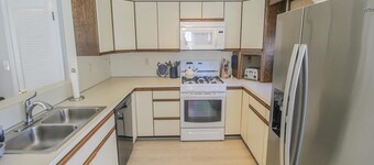 4 Bed / 2 Bath Townhouse Downtown Cape May vicino alle spiagge, ristoranti e negozi