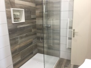 Hair dryer, towels