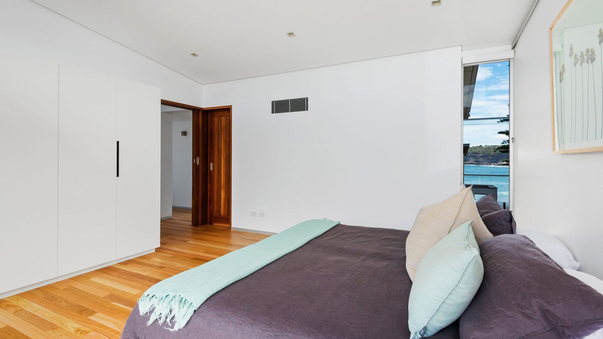 SURFBREAK by Palm Beach Holiday Rentals — image 20