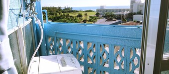 Eef Condominium Kumejima