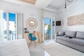 Luxury Suite, City View | Premium bedding, pillowtop beds, in-room safe, individually decorated - Central suites (Mykonos)