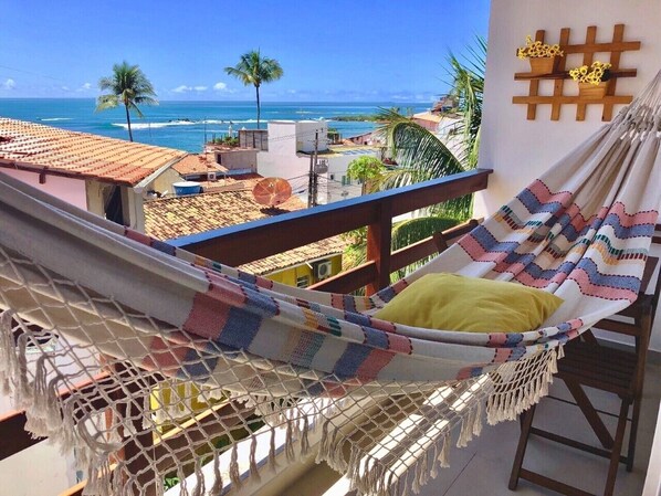 Cortinas blackout, tabla de planchar con plancha y wifi gratis