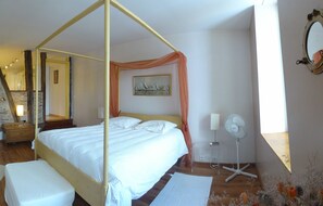 1 bedroom - Tranquil Riverside Suite (Sainte-Foy-la-Grande)