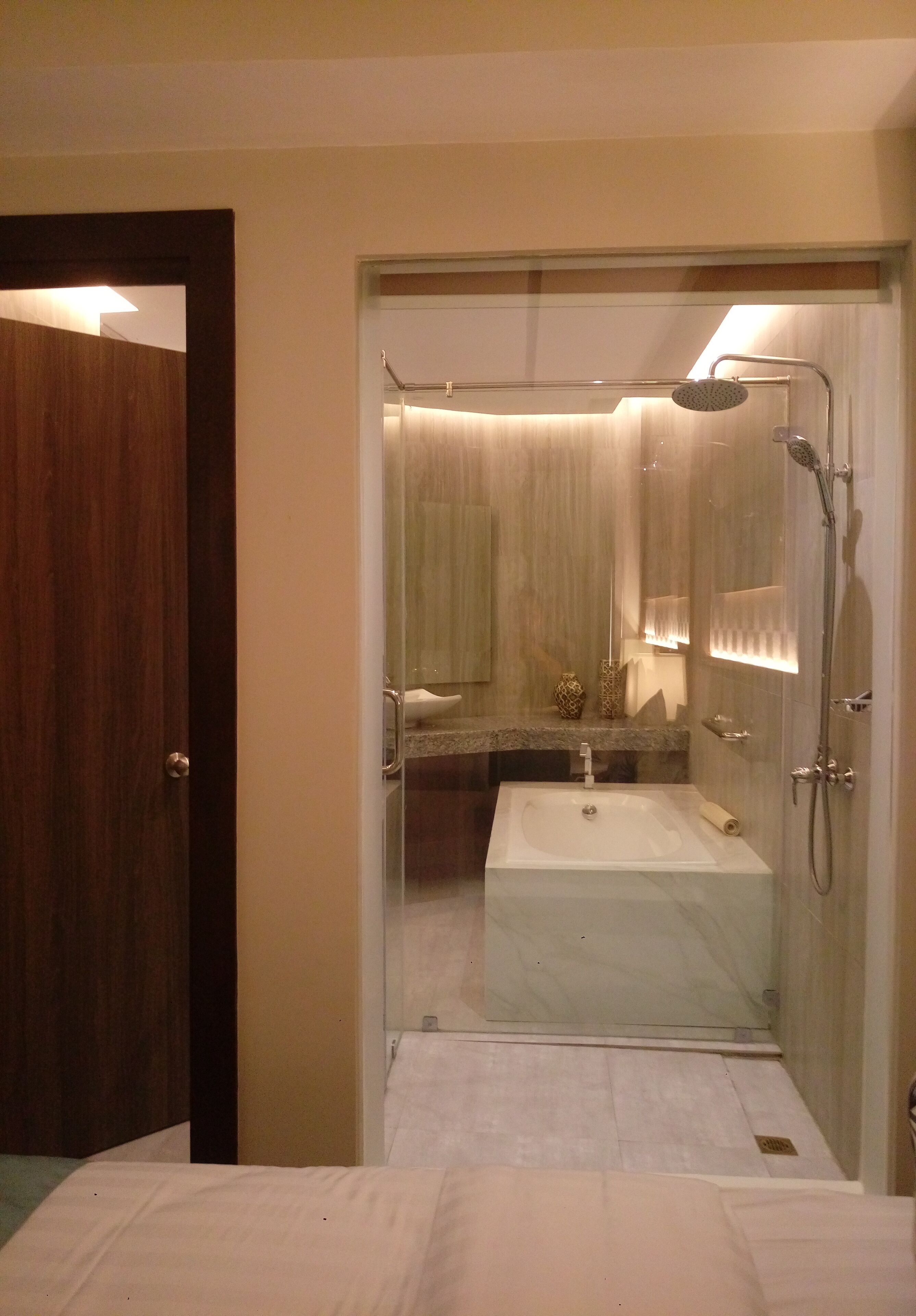 suite | bathroom | shower, slippers, towels