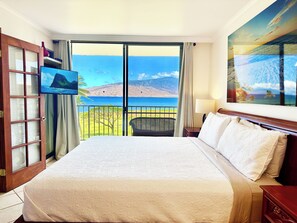 2 bedrooms, iron/ironing board, free WiFi, bed sheets - *OCEANFRONT*Exceptional*UPGRADES 2 Bed / 2 Bath (Kihei)