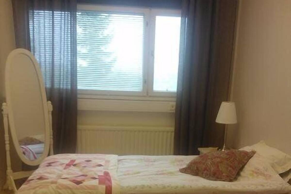 Single Room, Shared Bathroom