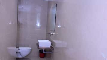 Habitación ejecutiva | Baño | Ducha y cabezal de ducha tipo lluvia