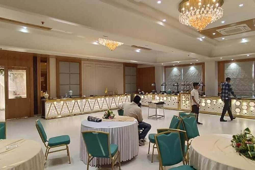 Hotel City Grand