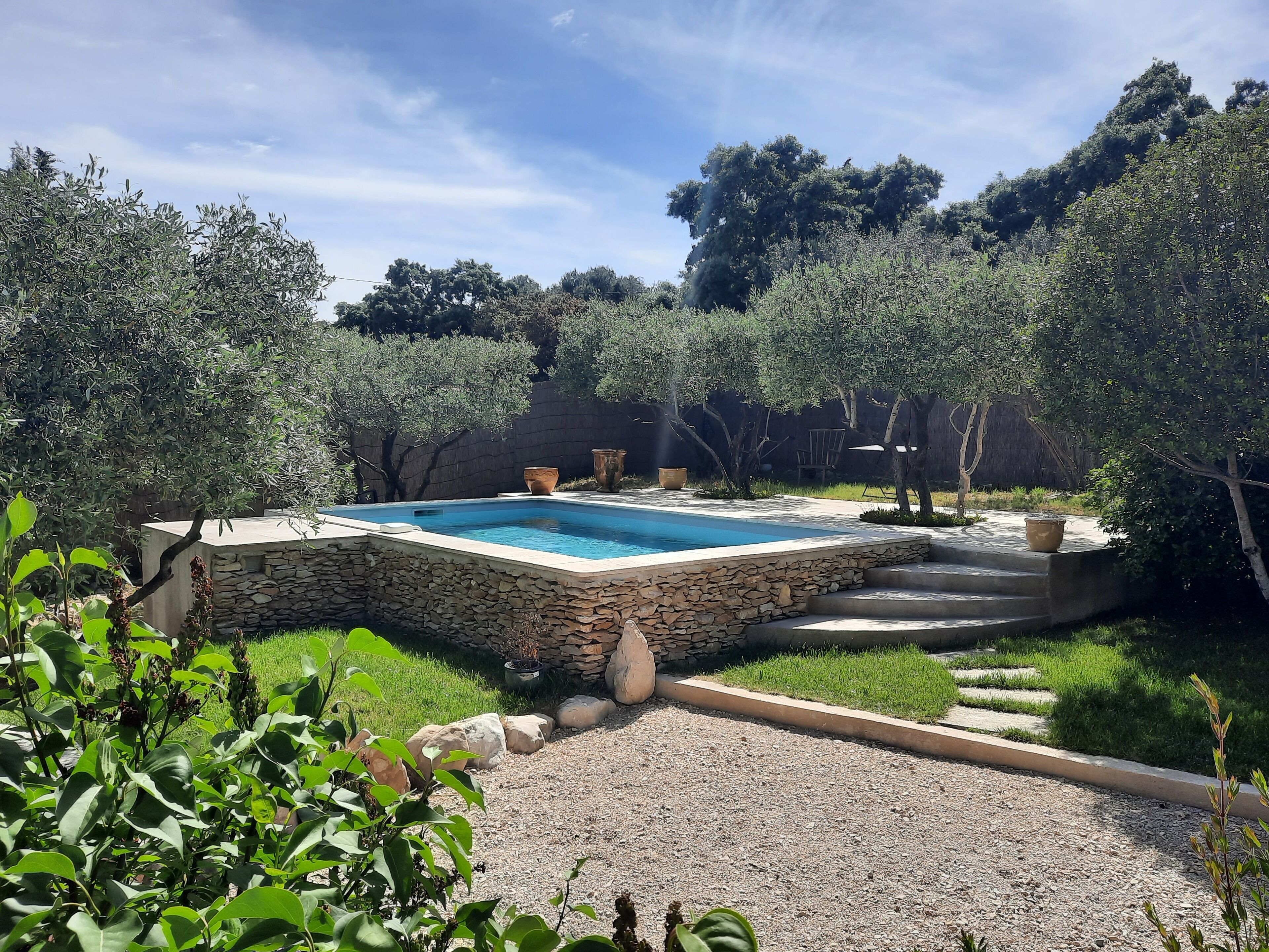 Alberca al aire libre y alberca climatizada